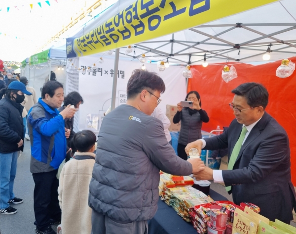 한국농수산식품유통공사(aT공사)는 8일 양동통맥축제와 광주비엔날레를 찾아 국산 밀 소비 촉진에 나섰다. (사진=aT공사)copyright 데일리중앙